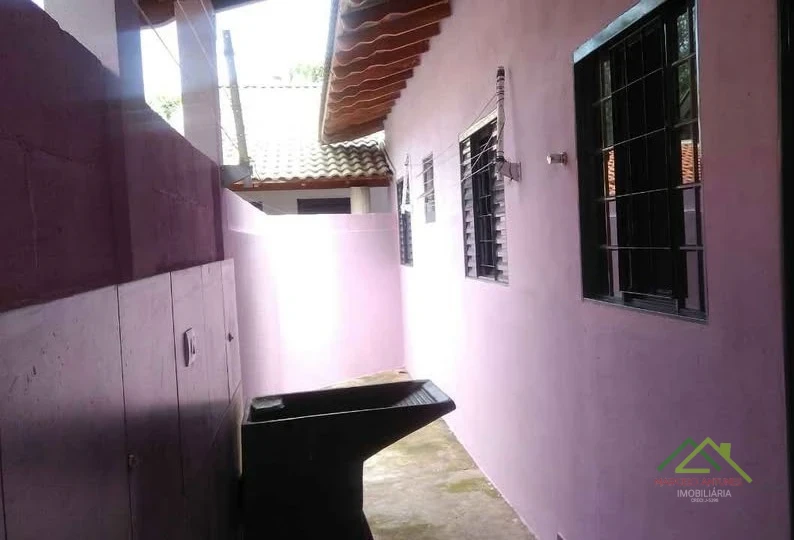 Imagens do imóveis 2 casas geminadas com 2 quartos cada na Vila Salomé em Cambé