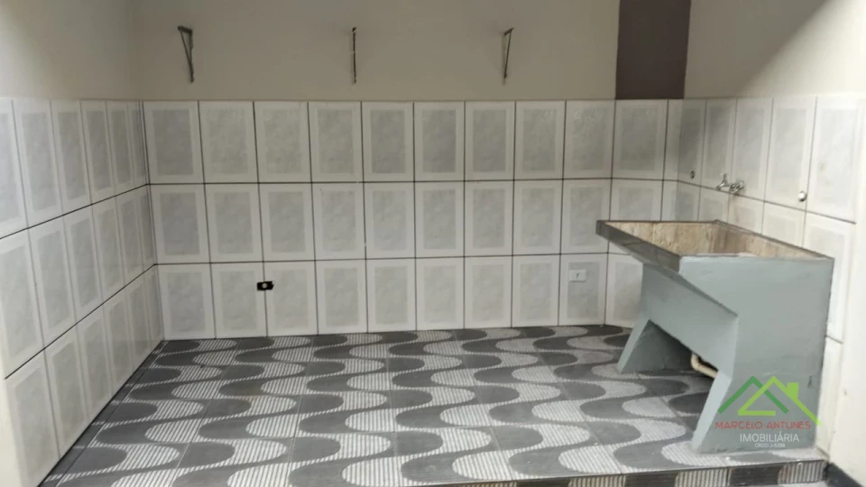 Imagens do imóveis Sobrado com 3 quartos sendo uma suíte no Res. Abussafe em Cambé