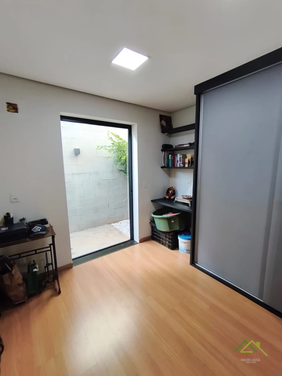 Imagens do imóveis Casa alto padrão com3 quartos e uma suíte no condo. Morada das Flores em Cambé