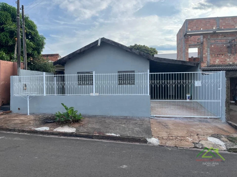 Imagens do imóveis Casa com dependência nos fundos em Cambé