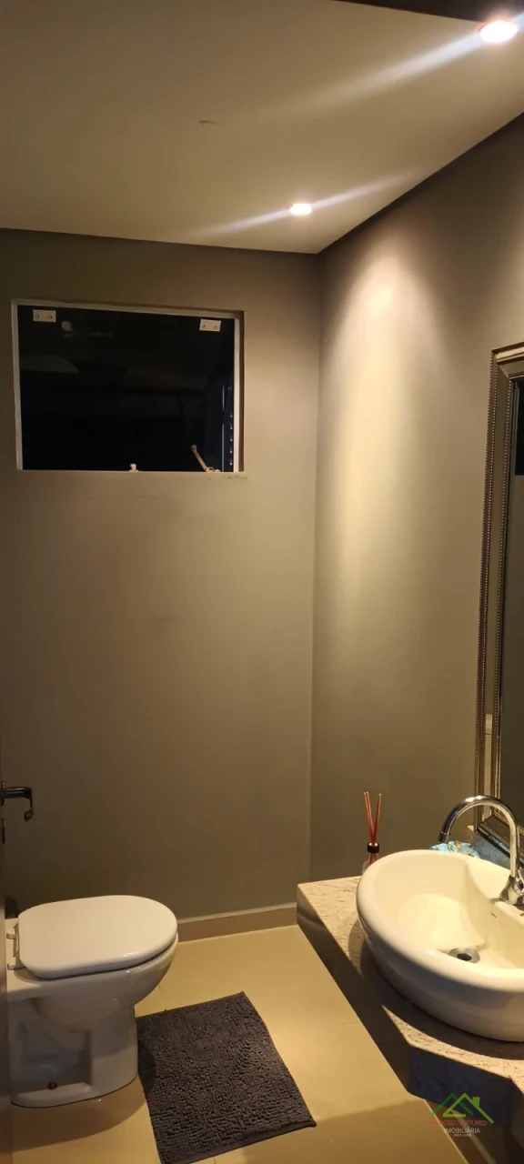 Imagens do imóveis Casa c/ piscina 3 quartos uma suíte com hidro e closet Jd Alvorada em Cambé