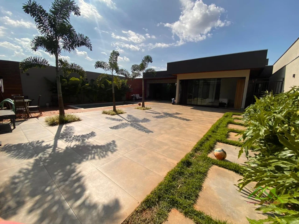Imagens do imóveis Casa com 2 quartos e piscina em Cambé