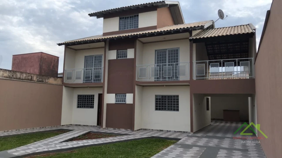 Imagens do imóveis Sobrado com 3 quartos sendo uma suíte no Res. Abussafe em Cambé