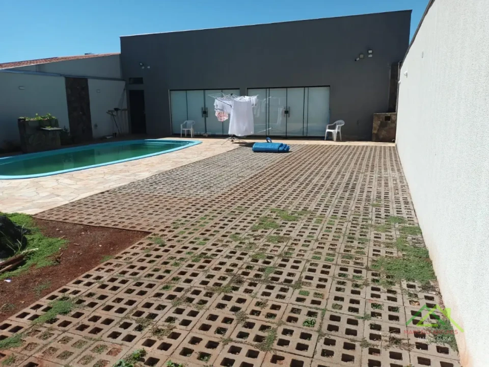 Casa com 3 quartos e 1 suíte Imagens do imóveis Casa com 3 quartos e 1 suíte
