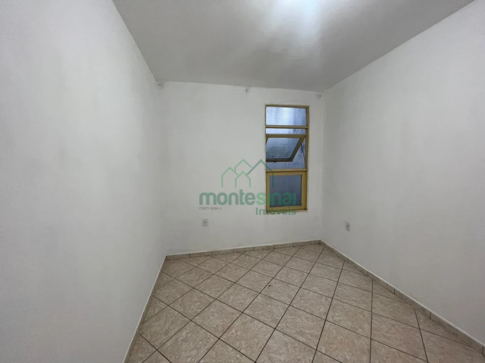 Apartamento com dois quartos para locação no Centro de Garanhuns por R$1.350,00
