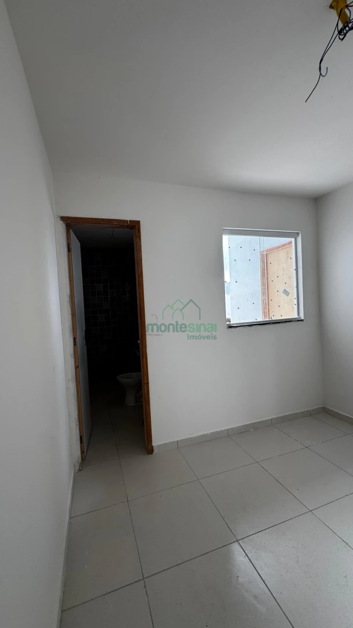 Casa à venda no bairro Francisco Simão dos Santos Figueira em Garanhuns/PE