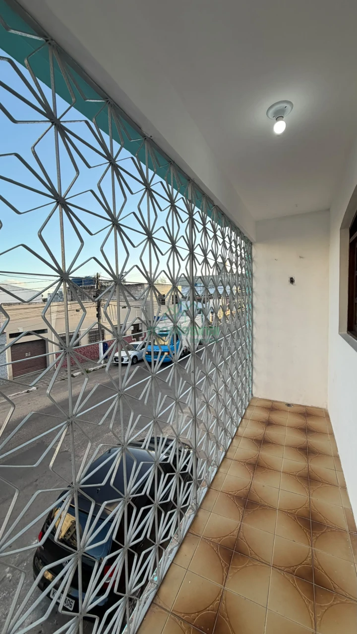 Casa comercial para locação no Heliópolis por R$4.700,00