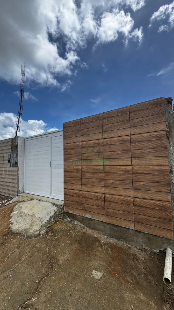 Casa à venda no bairro Francisco Simão dos Santos Figueira em Garanhuns/PE