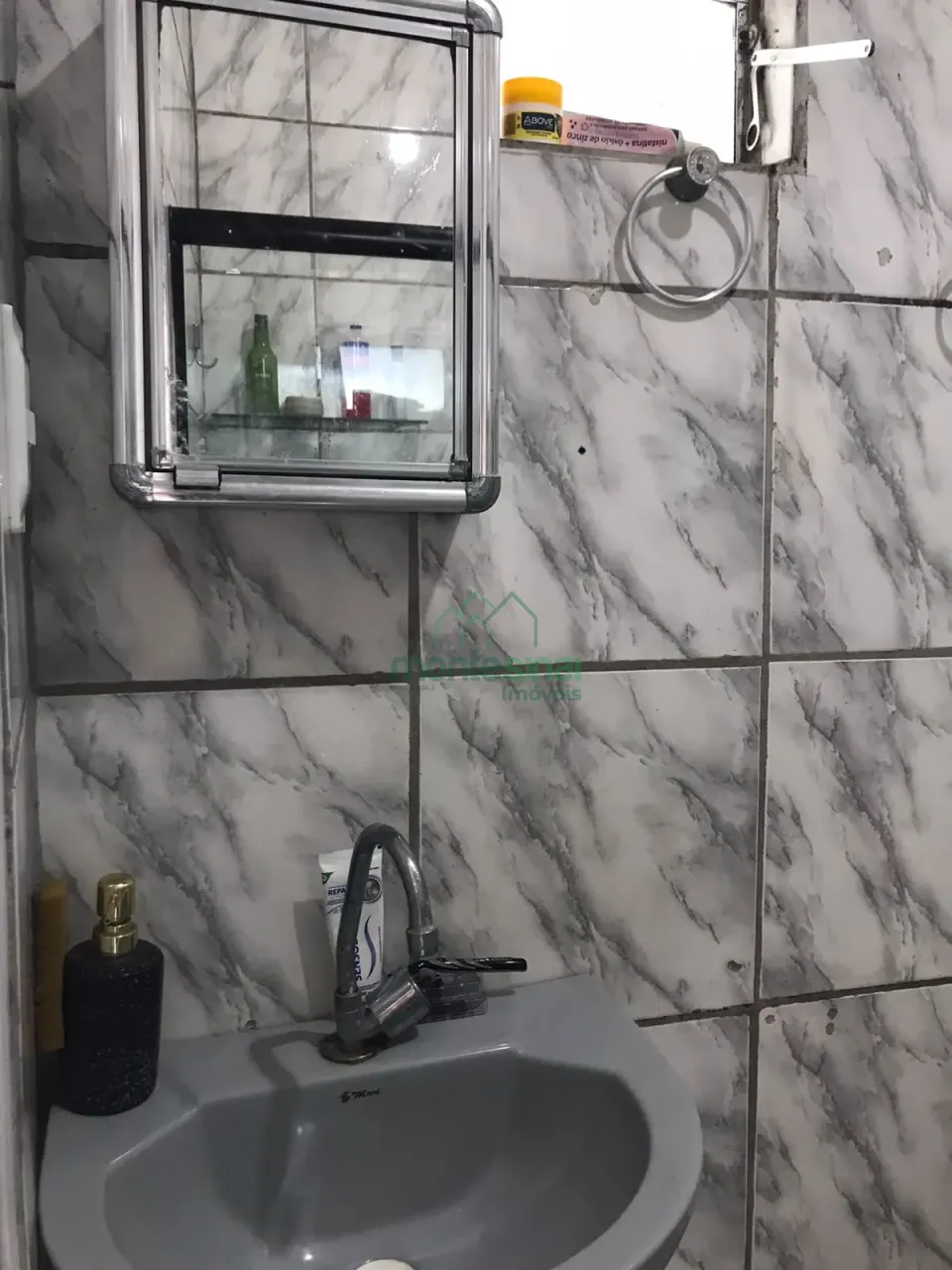 Imagens do imóveis Casa com 4 quartos próximo ao Hospital Dom Moura para Locação