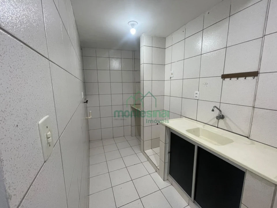 Apartamento para locação no Centro de Garanhuns por R$900,00