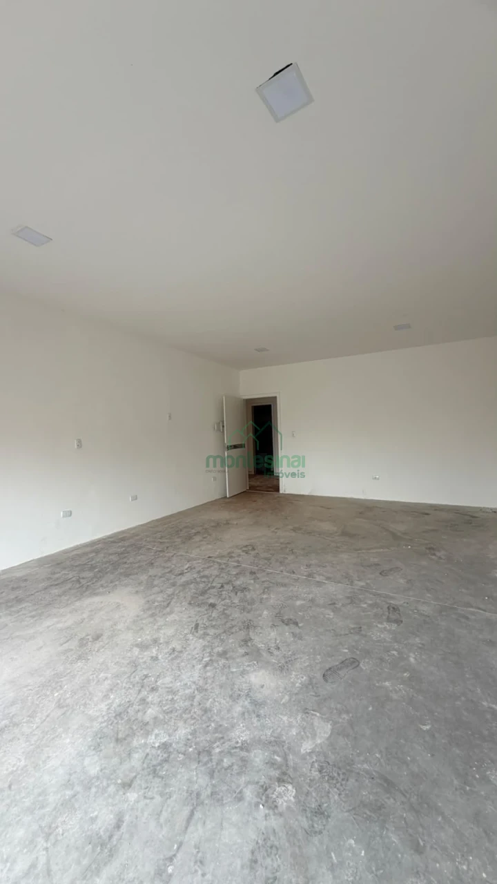 Sala comercial para locação no Heliópolis por R$1.500,00