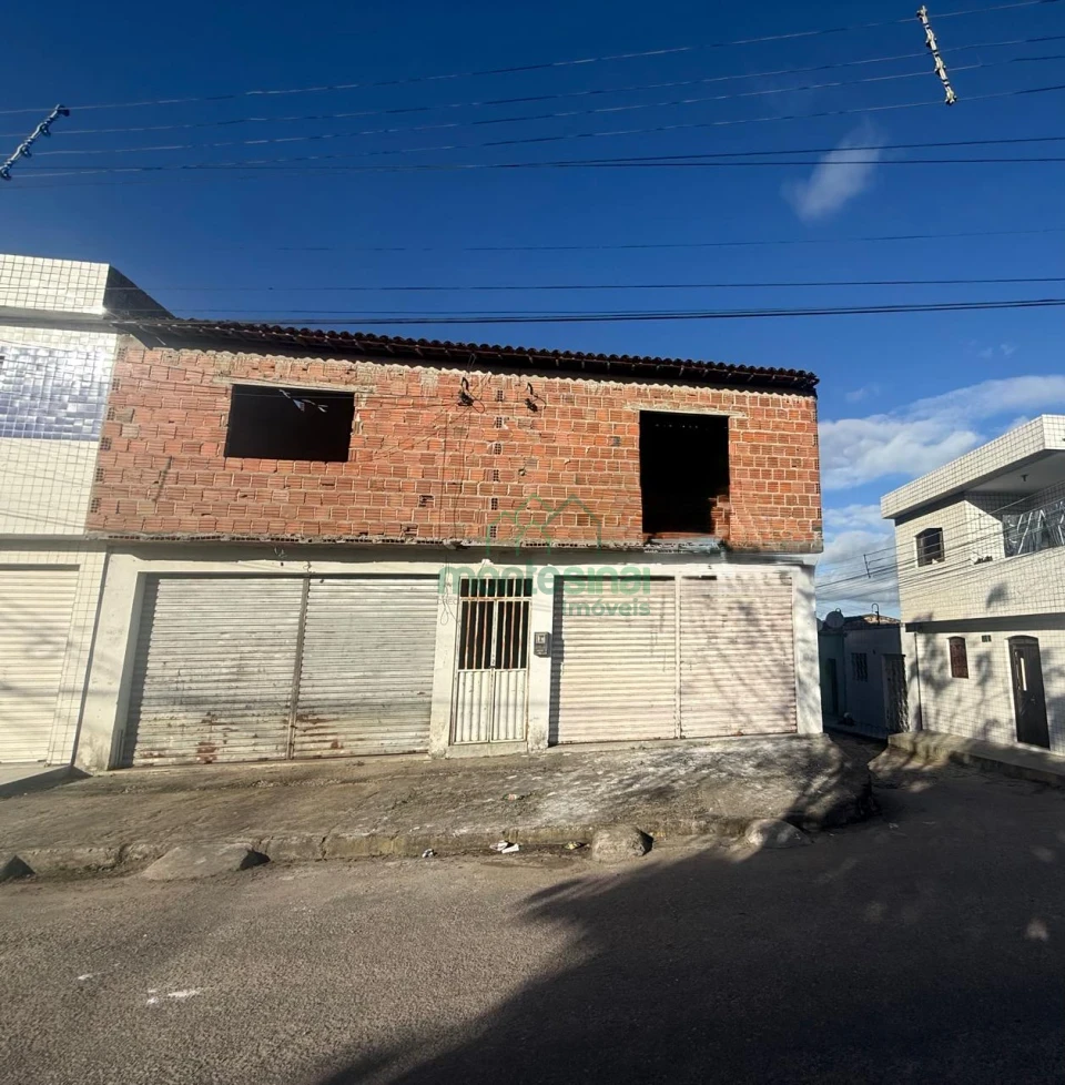 Imagens do imóveis Prédio com dois Apartamentos e dois pontos comercial  À Venda Boa Vista Garanhuns R$ 600.000,00