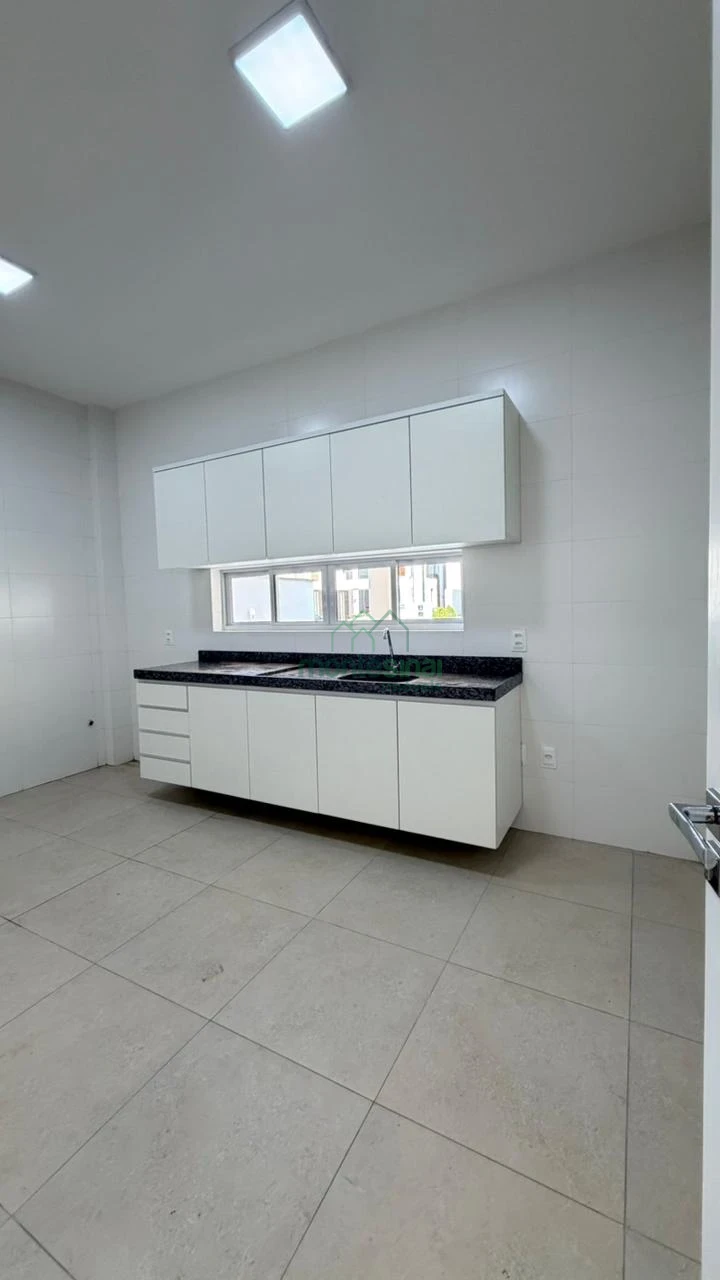 Imagens do imóveis Casa de alto padrão para locação no Condomínio Portal das Colinas por R$4.500,00
