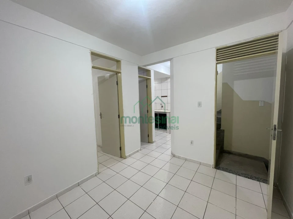 Apartamento para locação no Centro de Garanhuns por R$900,00