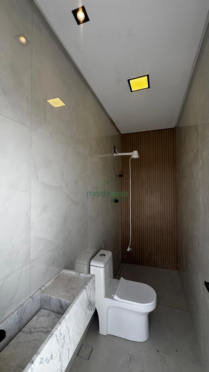 Imagens do imóveis Casa de alto padrão para locação no Portal das Colinas por R$5000,00