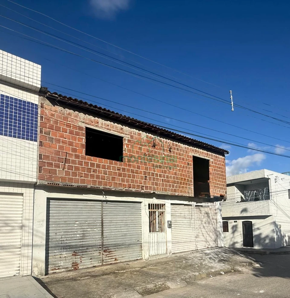 Imagens do imóveis Prédio com dois Apartamentos e dois pontos comercial  À Venda Boa Vista Garanhuns R$ 600.000,00