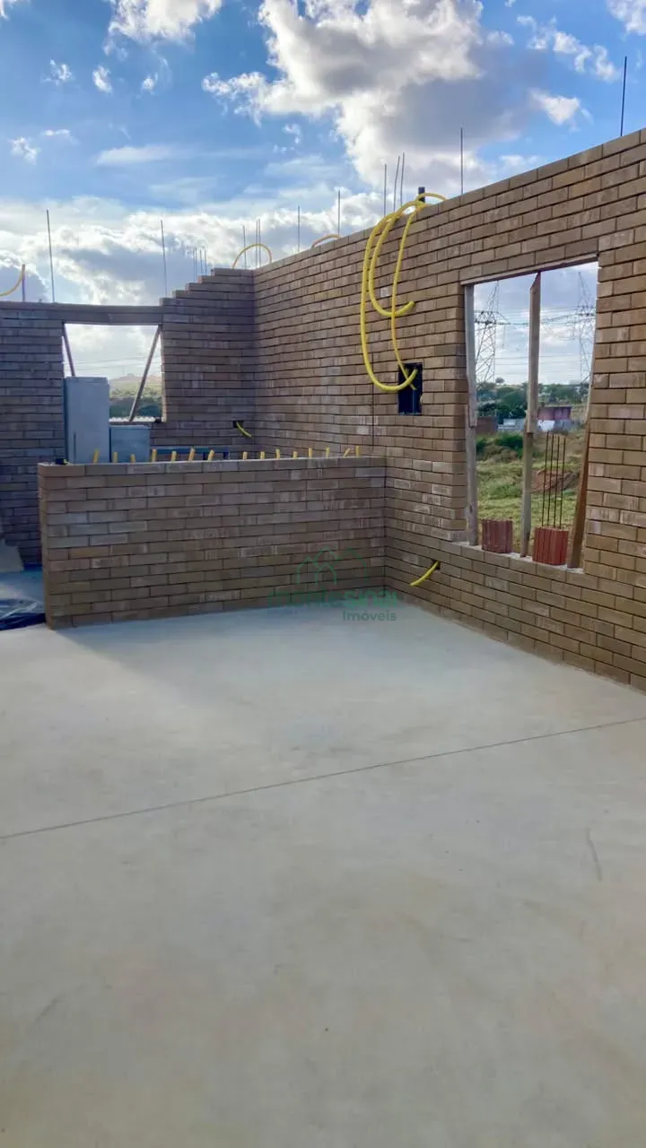 Imagens do imóveis Casa à venda no Cidade das flores por R$420.000,00