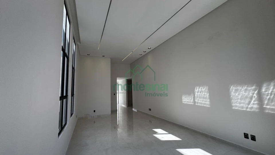 Imagens do imóveis Casa de alto padrão para locação no Portal das Colinas por R$5000,00