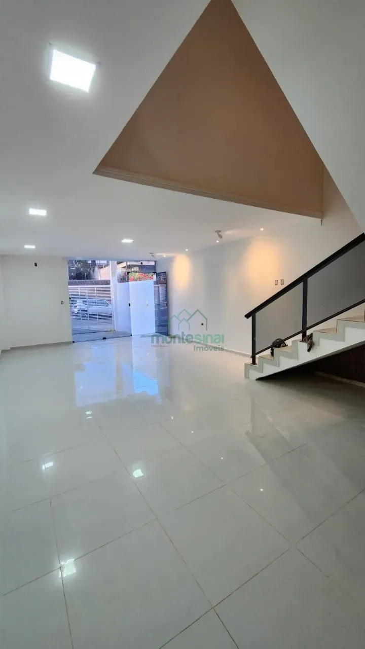 Casa duplex à venda no Heliópolis por R$800.000,00
