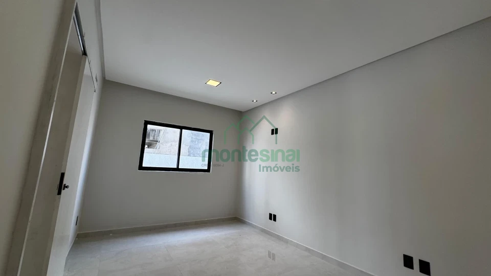 Imagens do imóveis Casa de alto padrão para locação no Portal das Colinas por R$5000,00