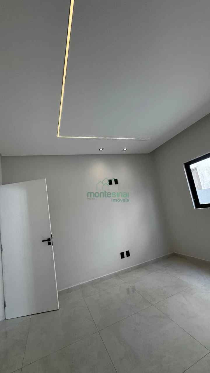 Imagens do imóveis Casa de alto padrão para locação no Portal das Colinas por R$5000,00