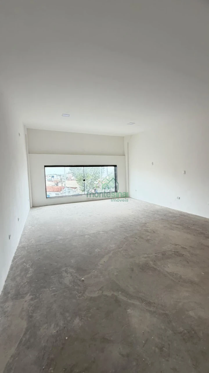 Sala comercial para locação no Heliópolis por R$1.500,00