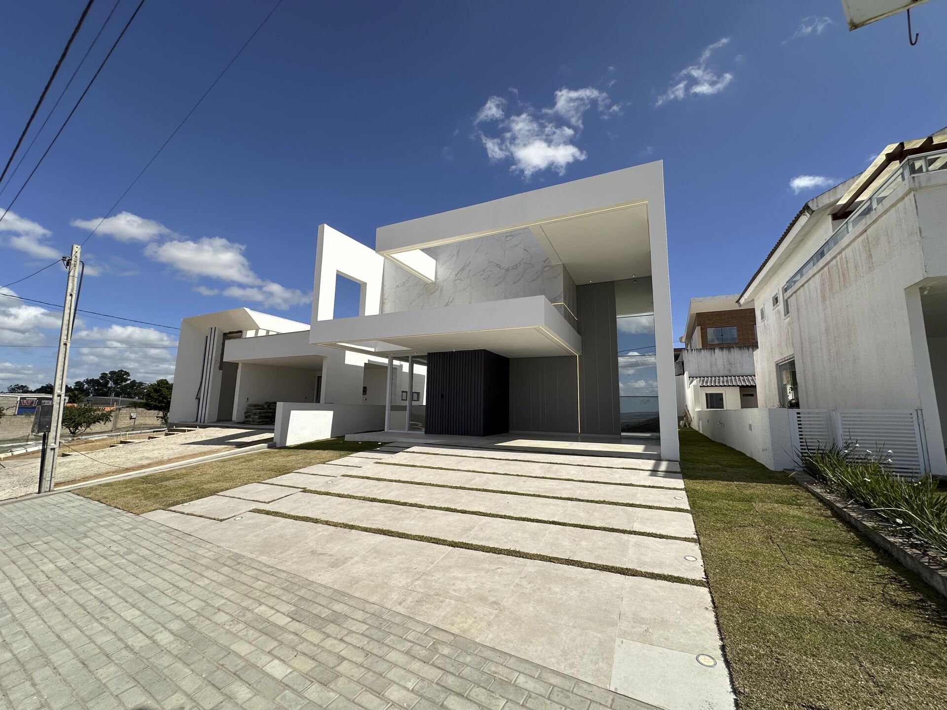 Casa Alto Padrão á venda por R$ 1.350.000,00 no condominio Bellevue