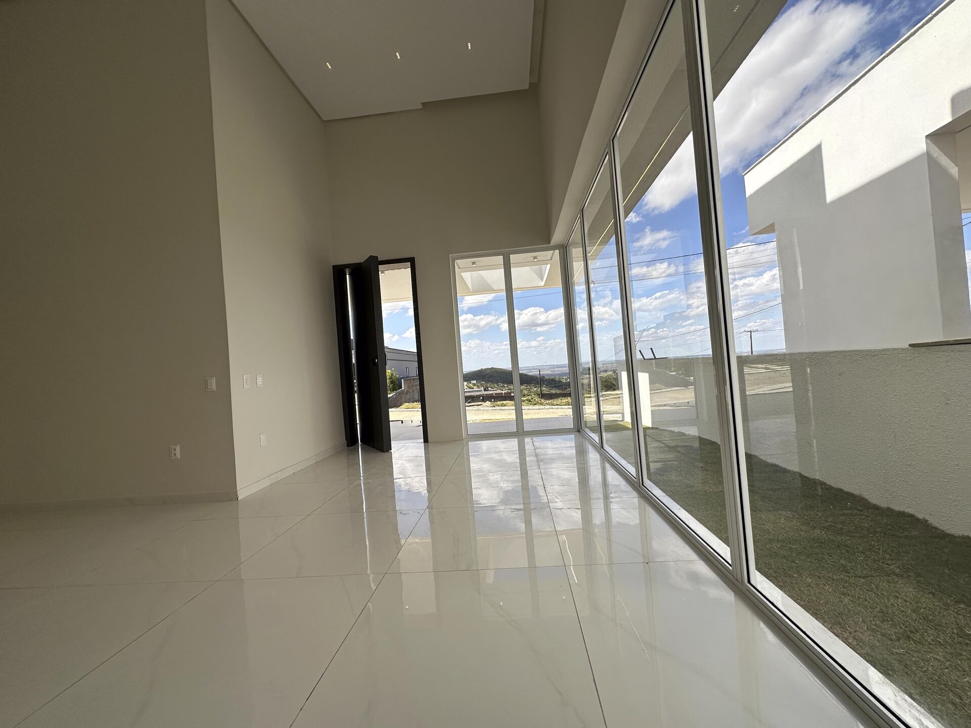 Casa Alto Padrão á venda por R$ 1.350.000,00 no condominio Bellevue
