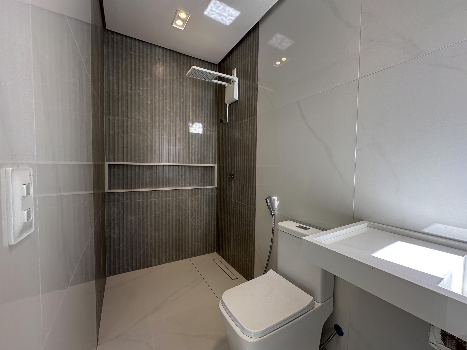 Casa Alto Padrão á venda por R$ 1.350.000,00 no condominio Bellevue