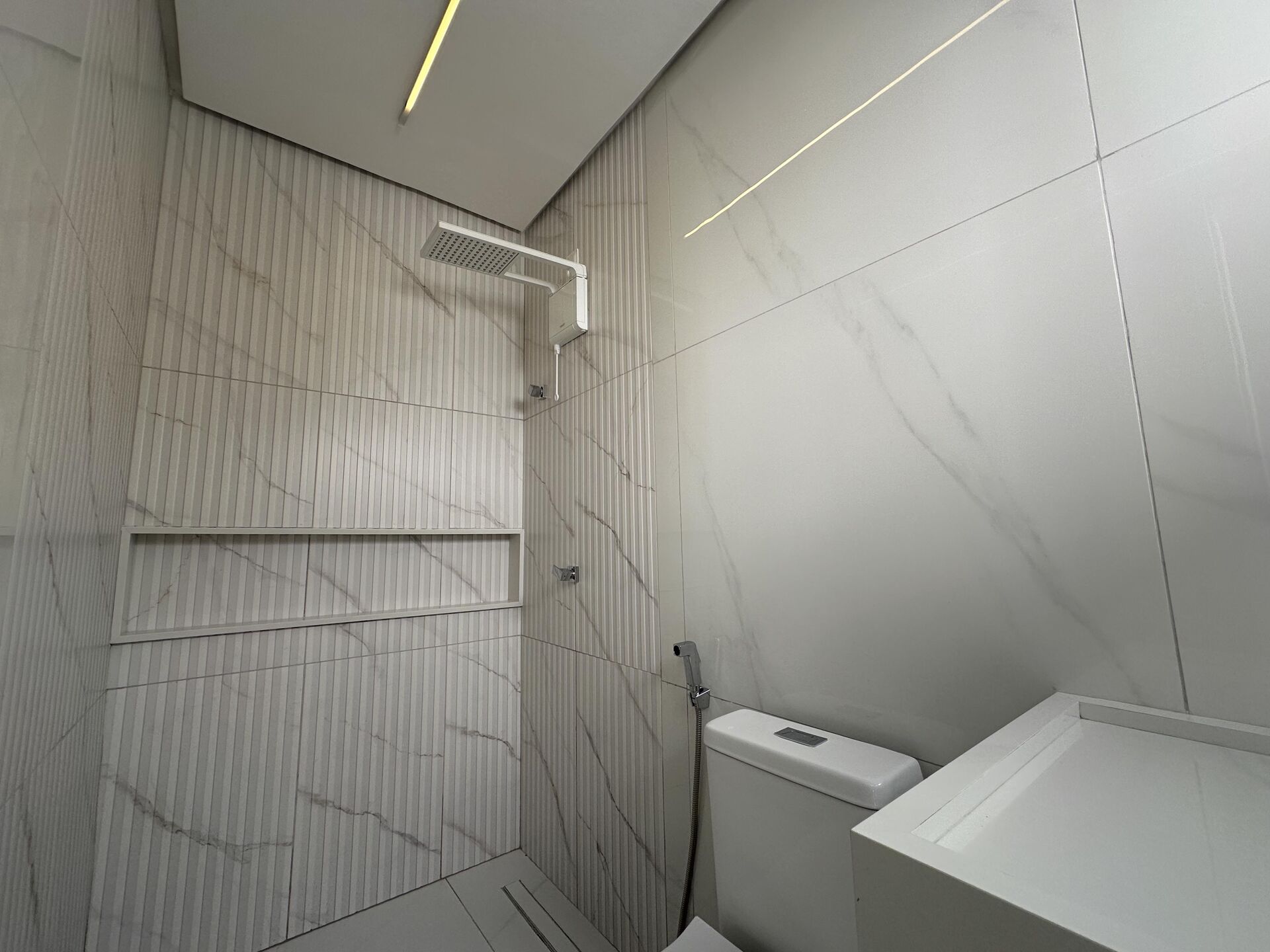 Casa Alto Padrão á venda por R$ 1.350.000,00 no condominio Bellevue