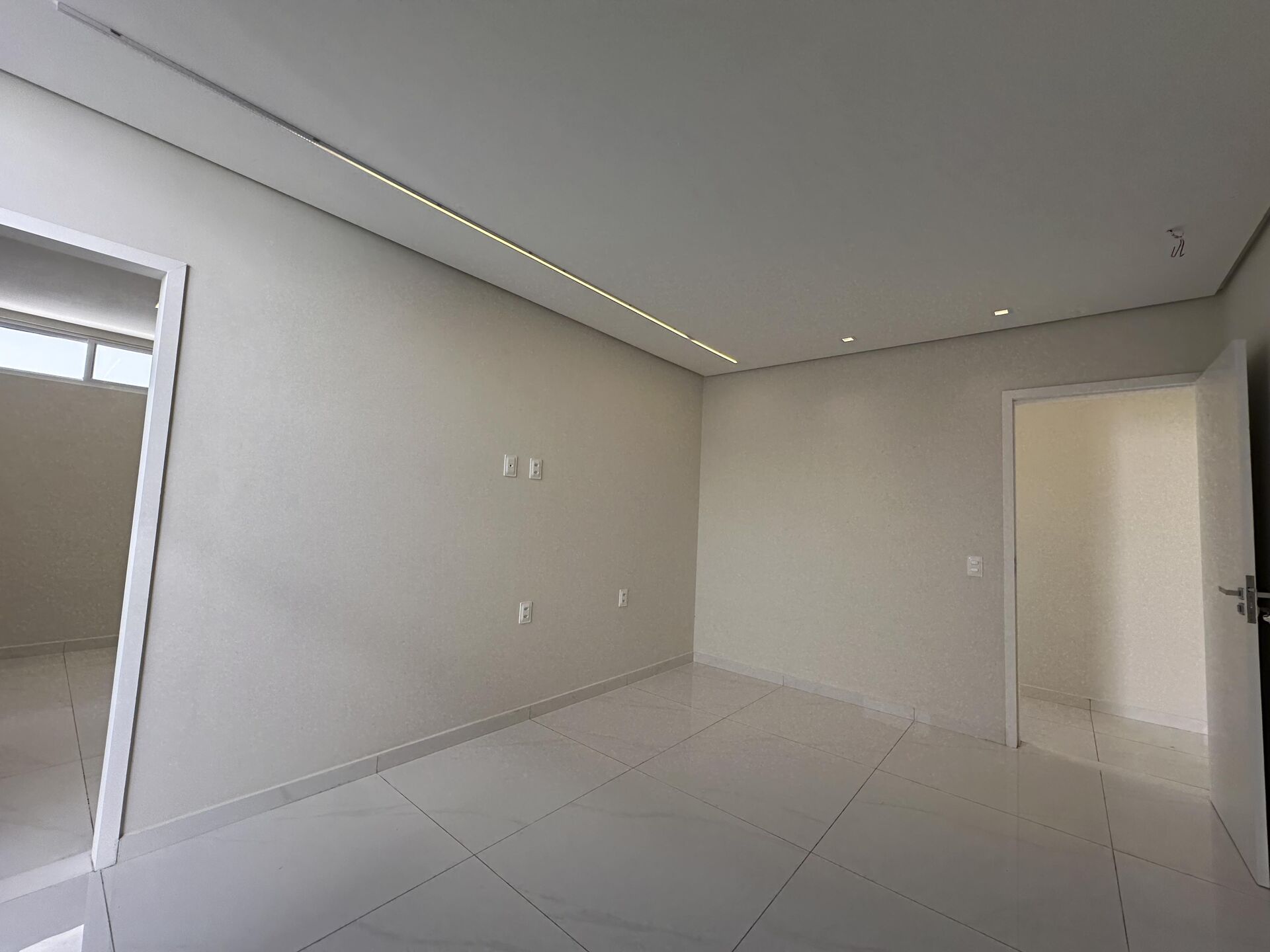 Casa Alto Padrão á venda por R$ 1.350.000,00 no condominio Bellevue