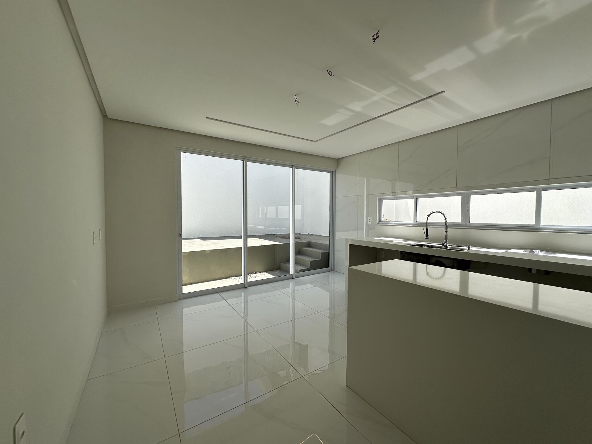 Casa Alto Padrão á venda por R$ 1.350.000,00 no condominio Bellevue