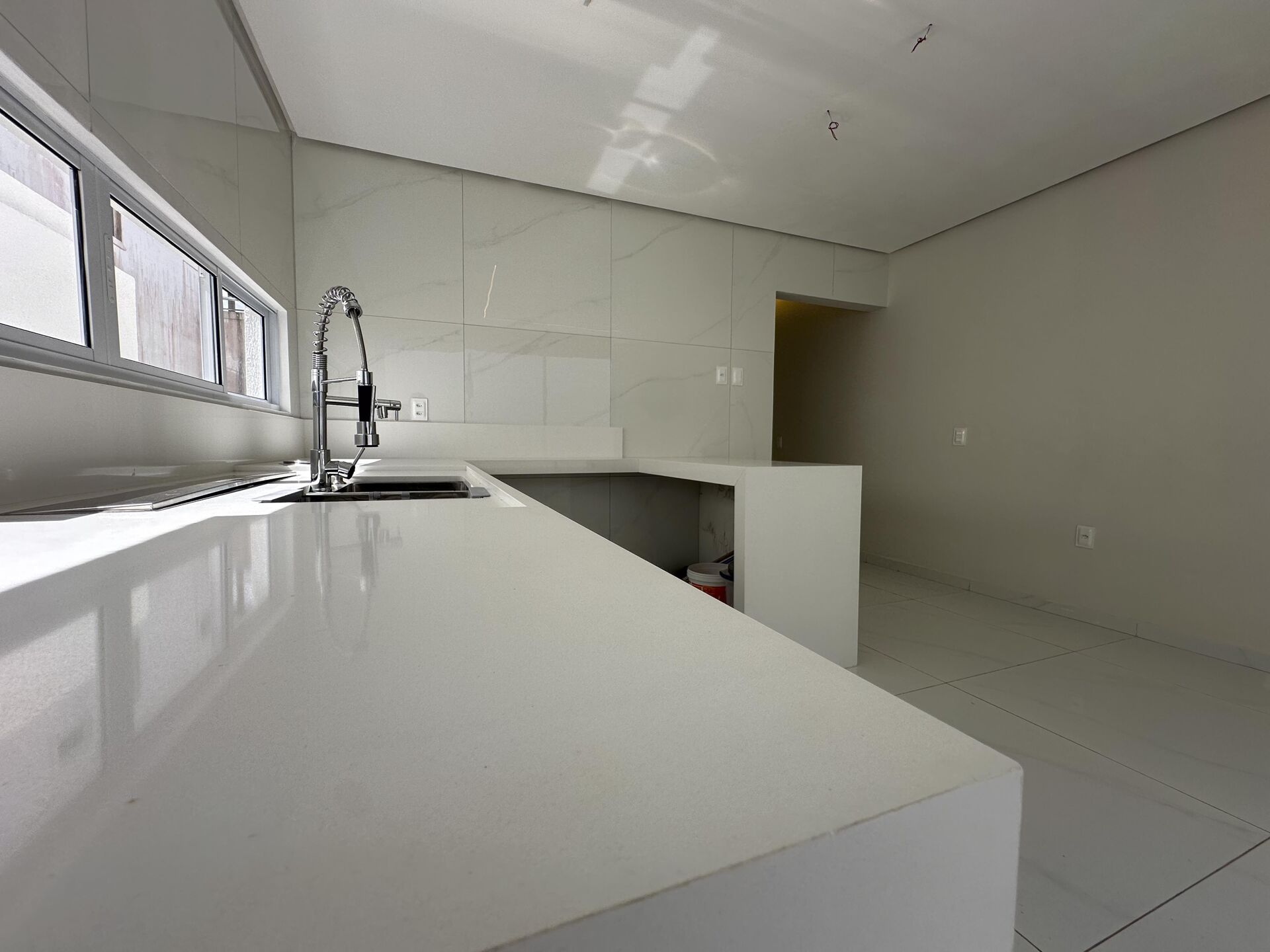 Casa Alto Padrão á venda por R$ 1.350.000,00 no condominio Bellevue