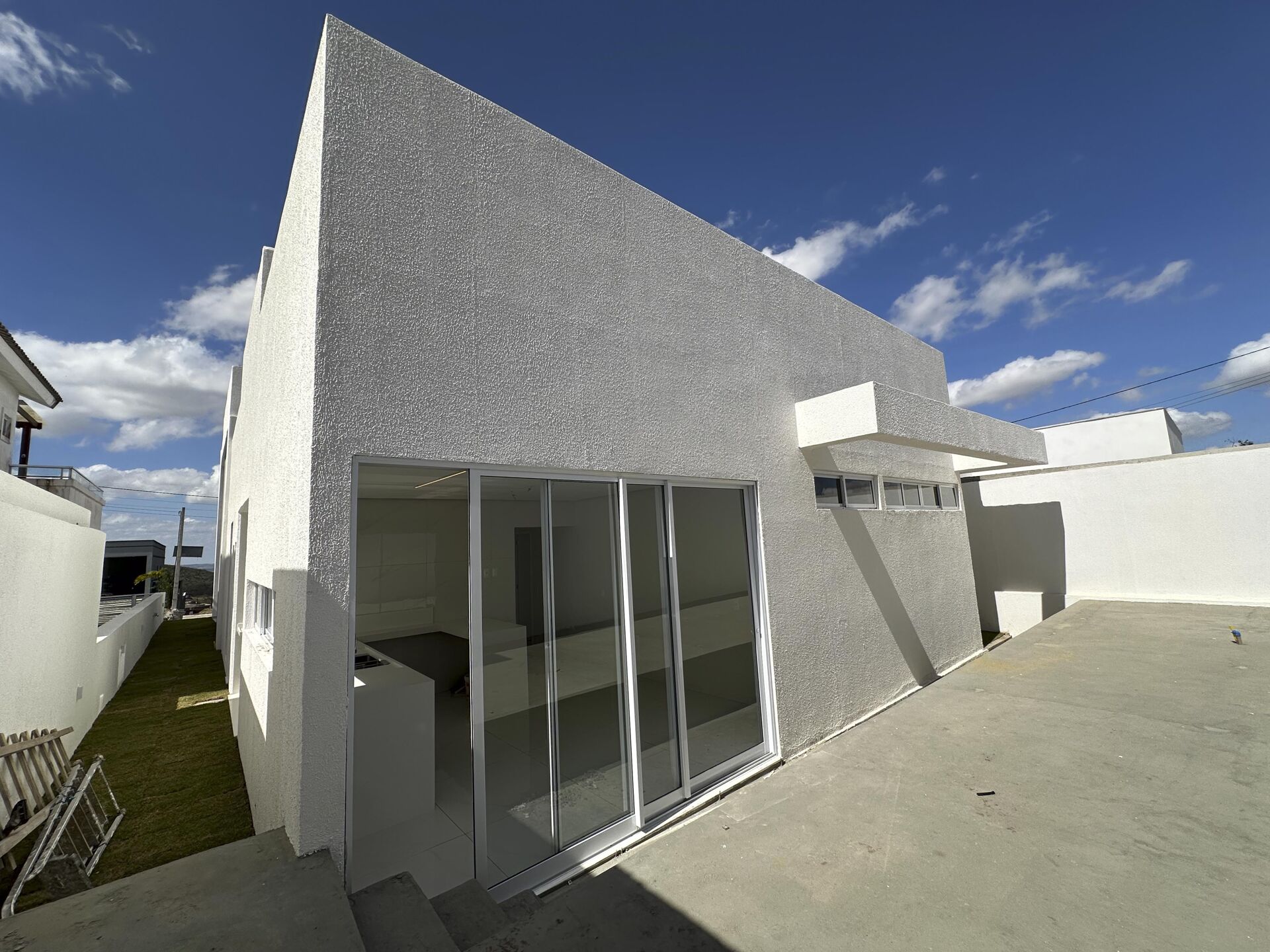 Casa Alto Padrão á venda por R$ 1.350.000,00 no condominio Bellevue