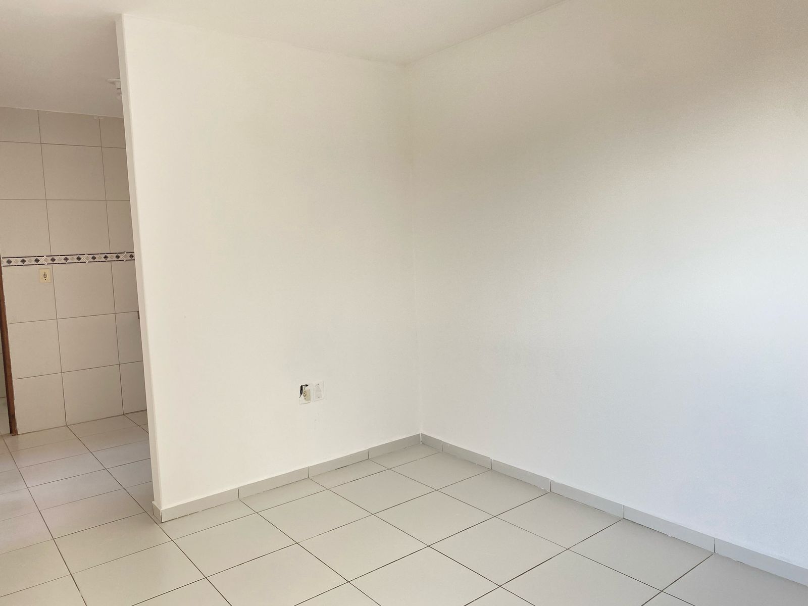 Apartamento padrão, aluguel por R$ 800,00 no bairro  Francisco Simão dos Santos Figueira