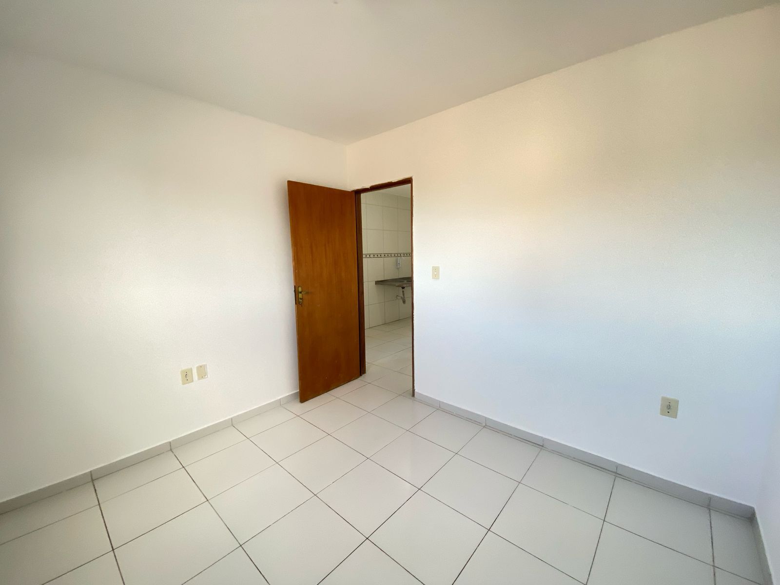 Apartamento padrão, aluguel por R$ 800,00 no bairro  Francisco Simão dos Santos Figueira