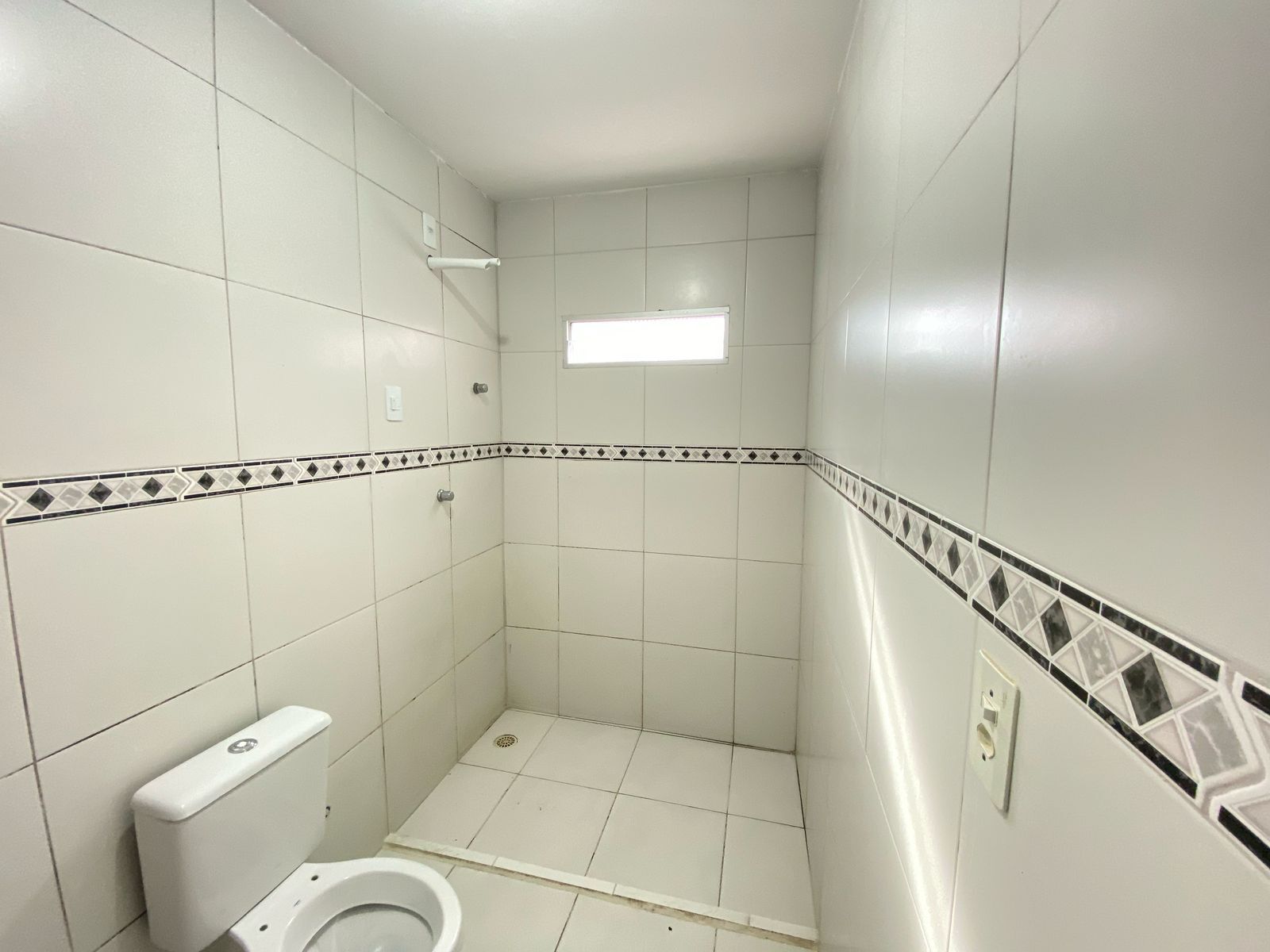 Apartamento padrão, aluguel por R$ 800,00 no bairro  Francisco Simão dos Santos Figueira