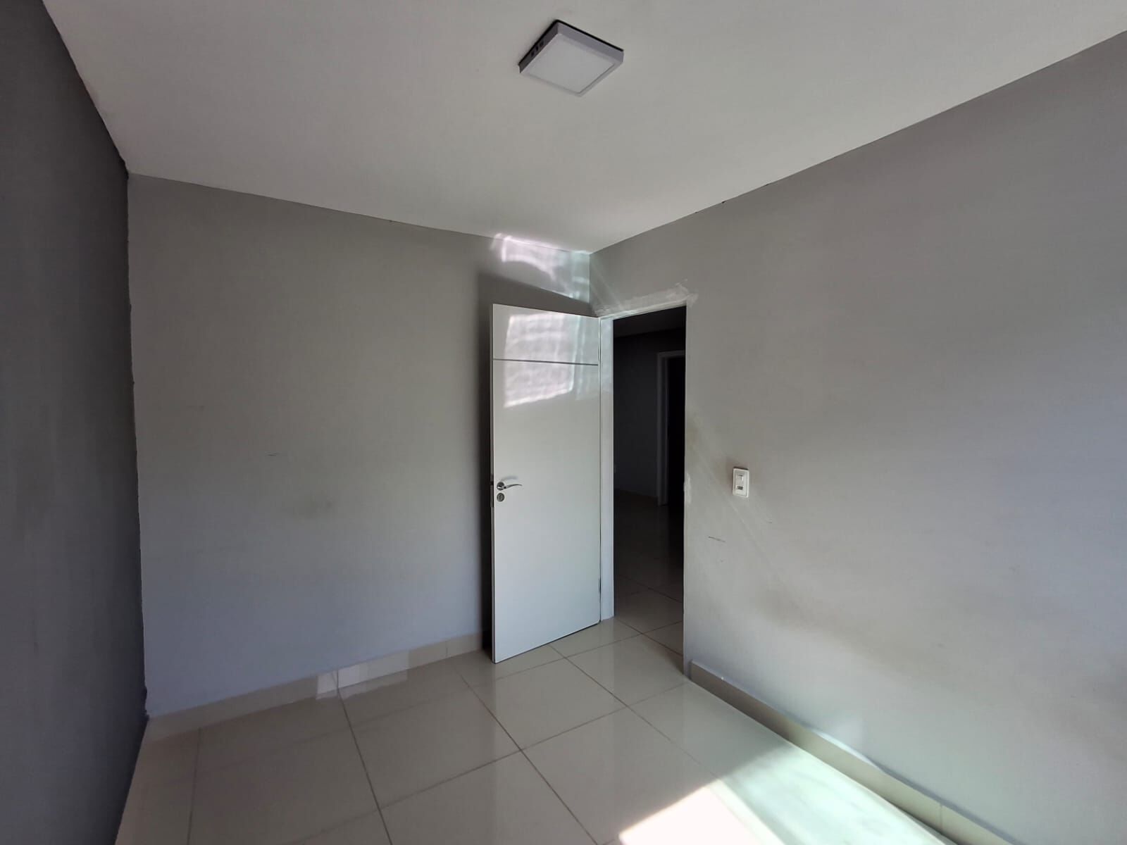 Prédio com dois apartamentos à venda térreo e primeiro andar cohab 1 por R$350.000.00 em Garanhuns-PE