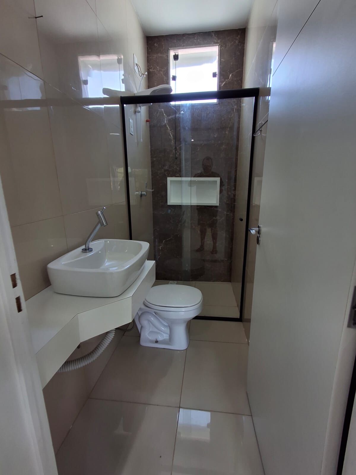 Prédio com dois apartamentos à venda térreo e primeiro andar cohab 1 por R$350.000.00 em Garanhuns-PE