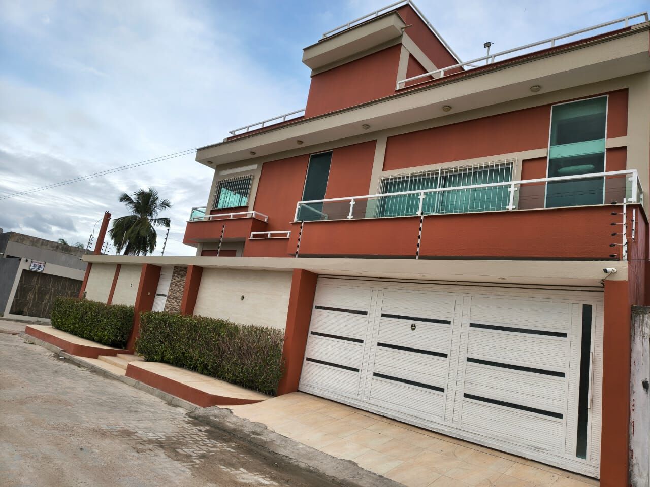 Imagens do imóveis ão à venda em São José da Coroa Grande-PE porteira fechada por R$900.000,00