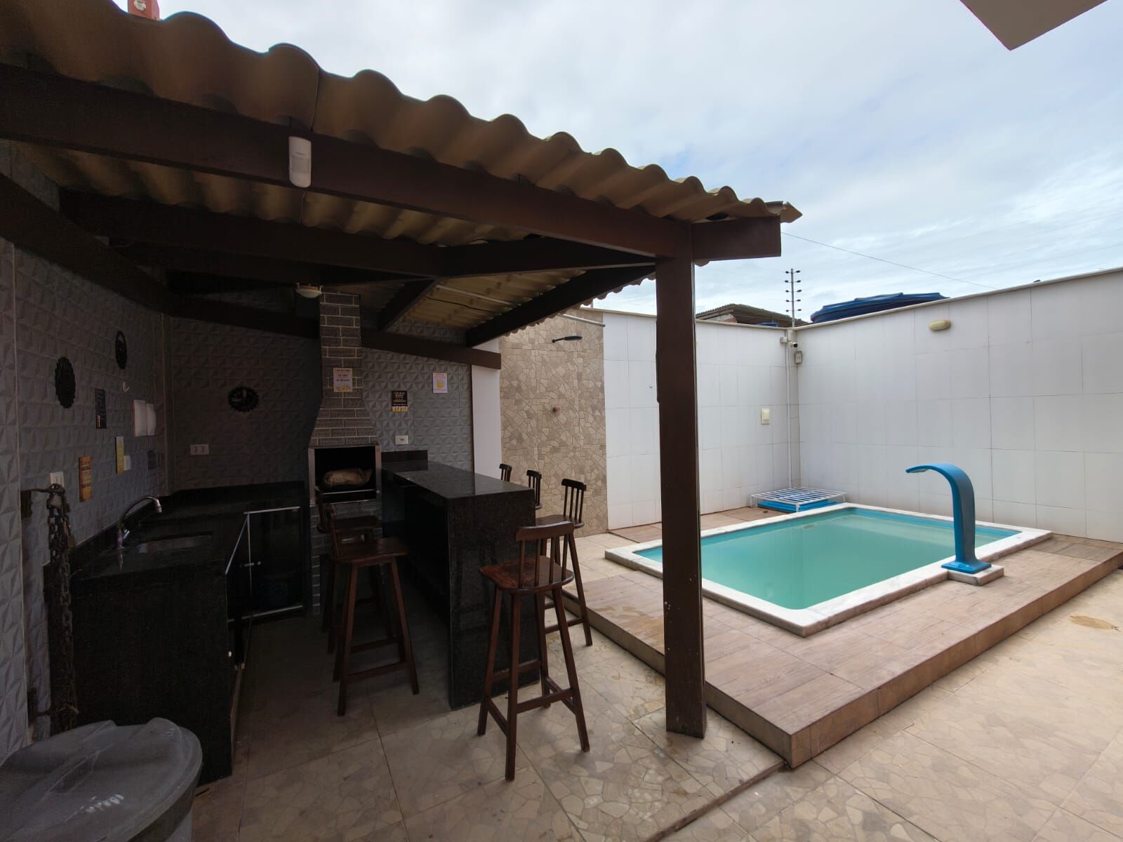 Imagens do imóveis ão à venda em São José da Coroa Grande-PE porteira fechada por R$900.000,00