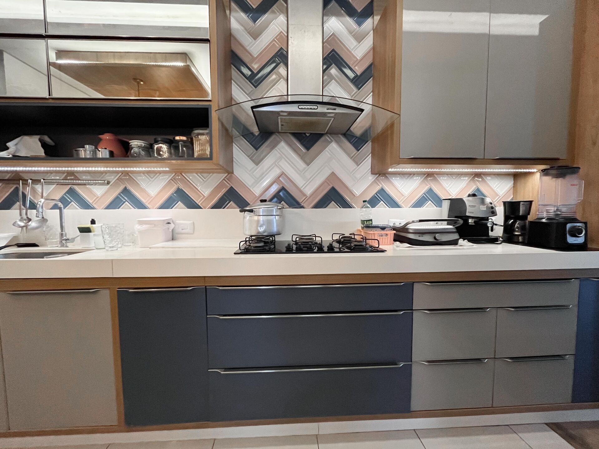 Imagens do imóveis Casa Alto Padrão Por R$ 735.000,00 No Condominio Mont Serrat