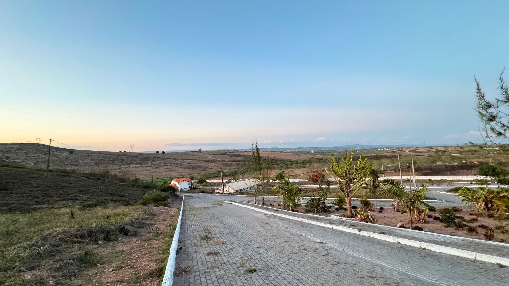 Imagens do imóveis Terreno à venda, 464 m² por R$ 120.000 - Condomínio Ville des Fluers - Garanhuns/PE