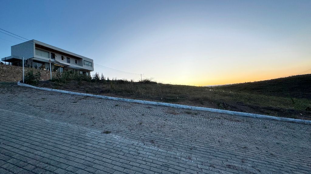 Imagens do imóveis Terreno à venda, 464 m² por R$ 120.000 - Condomínio Ville des Fluers - Garanhuns/PE