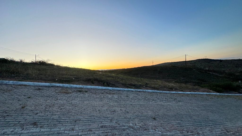 Imagens do imóveis Terreno à venda, 464 m² por R$ 120.000 - Condomínio Ville des Fluers - Garanhuns/PE