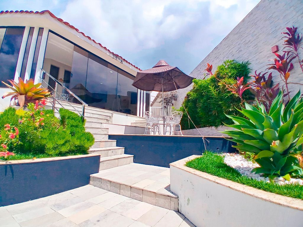 Imagens do imóveis Casa com 4 quartos à venda, 280 m² por R$ 1.500.000 - São José - Garanhuns/PE