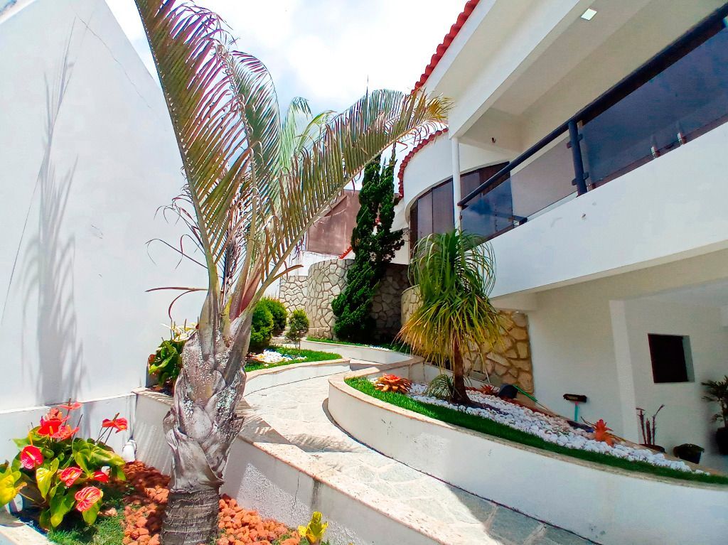 Imagens do imóveis Casa com 4 quartos à venda, 280 m² por R$ 1.500.000 - São José - Garanhuns/PE