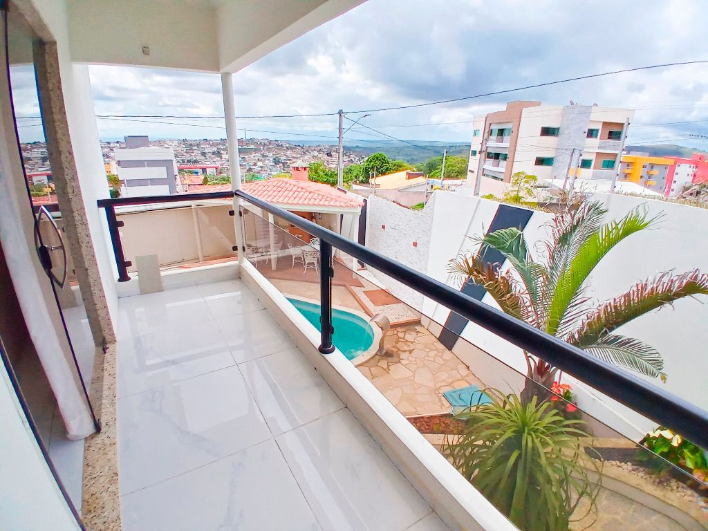 Imagens do imóveis Casa com 4 quartos à venda, 280 m² por R$ 1.500.000 - São José - Garanhuns/PE