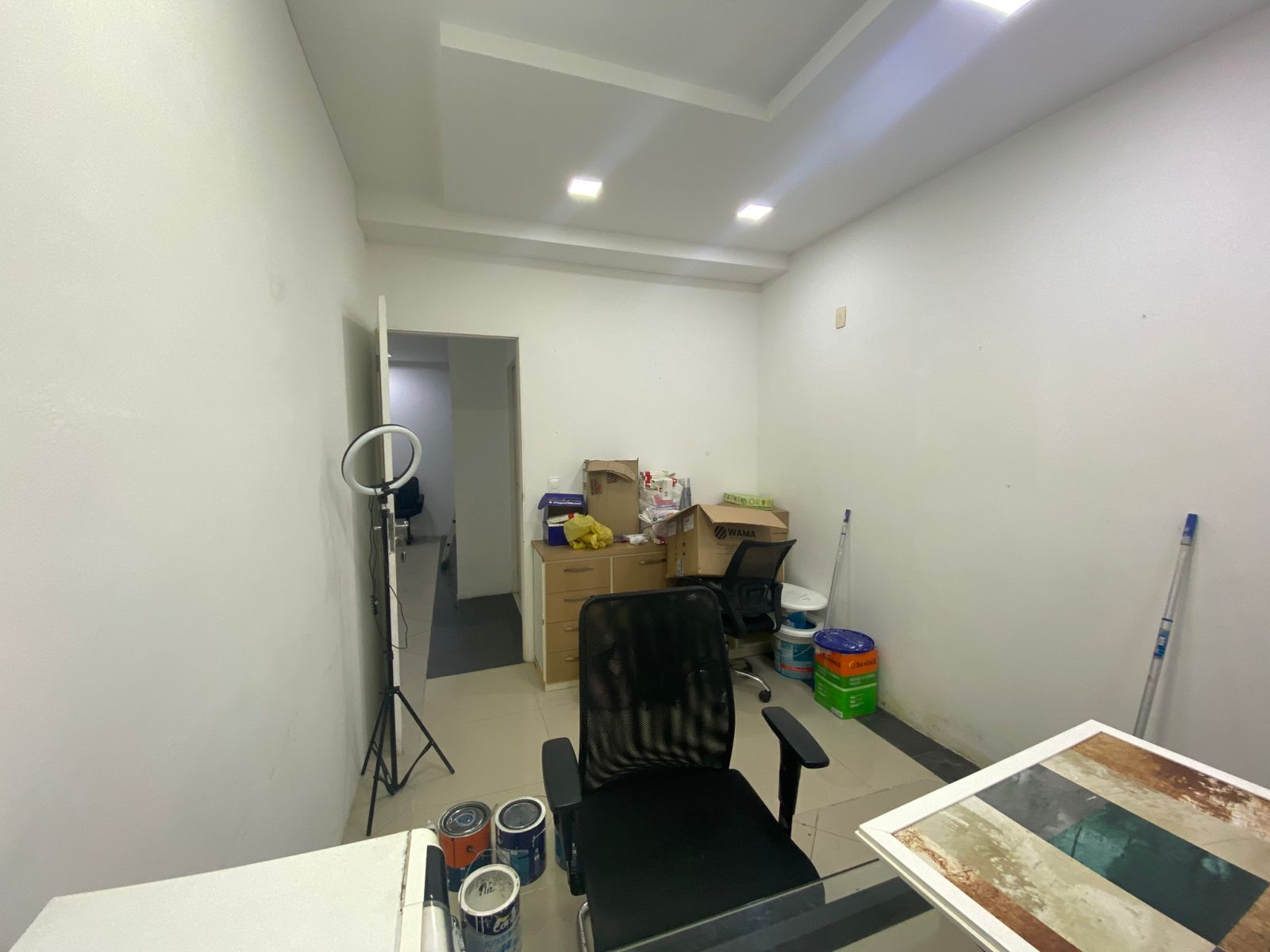 Sala Comercial aluguel por R$ 1.000,00 Lagam da Duque