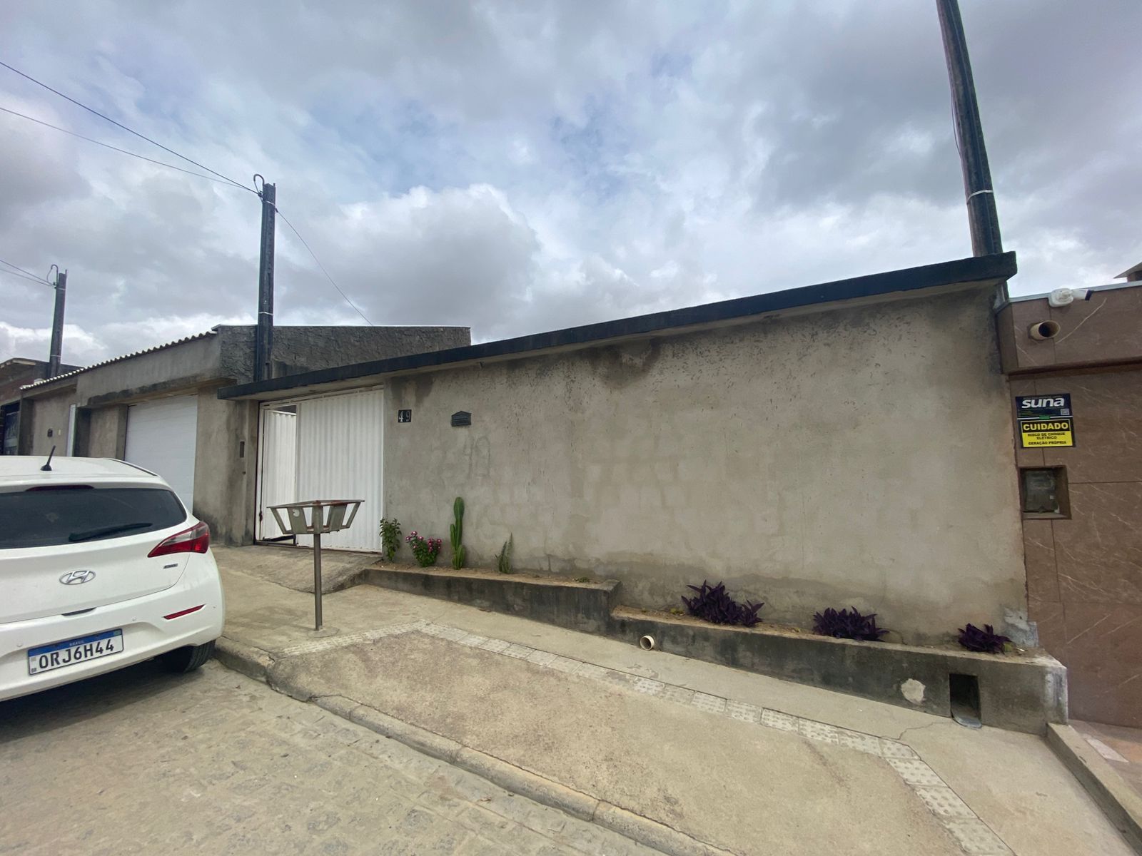 Casa Padrão mobiliada para aluguel no Viana e Moura/Dom Helder Câmara Garanhuns/PE R$1300,00